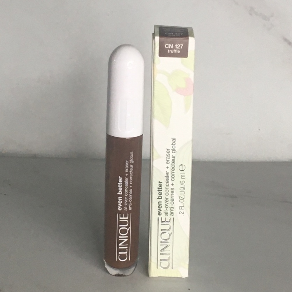 CN127 - Clinique Even Better Concealer + Eraser